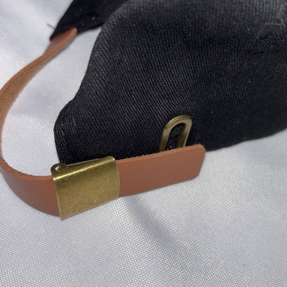 Black 'Future Mrs.' Baseball Cap Bride to be, Wedding - Picture 5 of 9